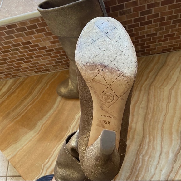 Chanel bronze boots 🌟RARE🌟 - Picture 9 of 15